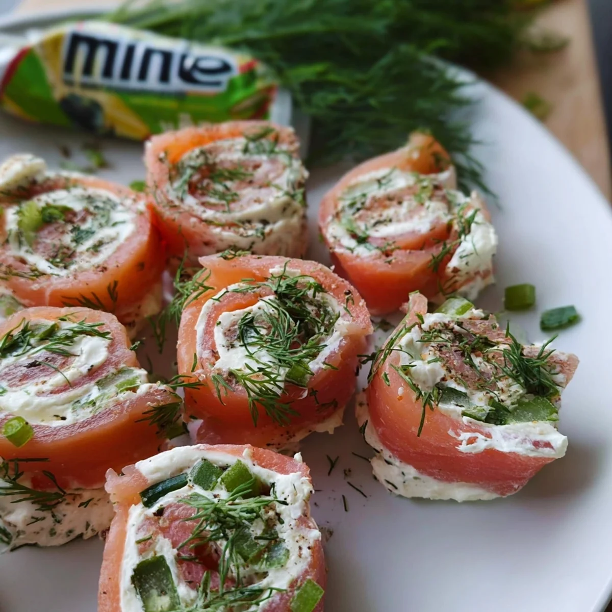 Lachs-Frischkäse-Röllchen: Schnelles 15-Minuten Rezept