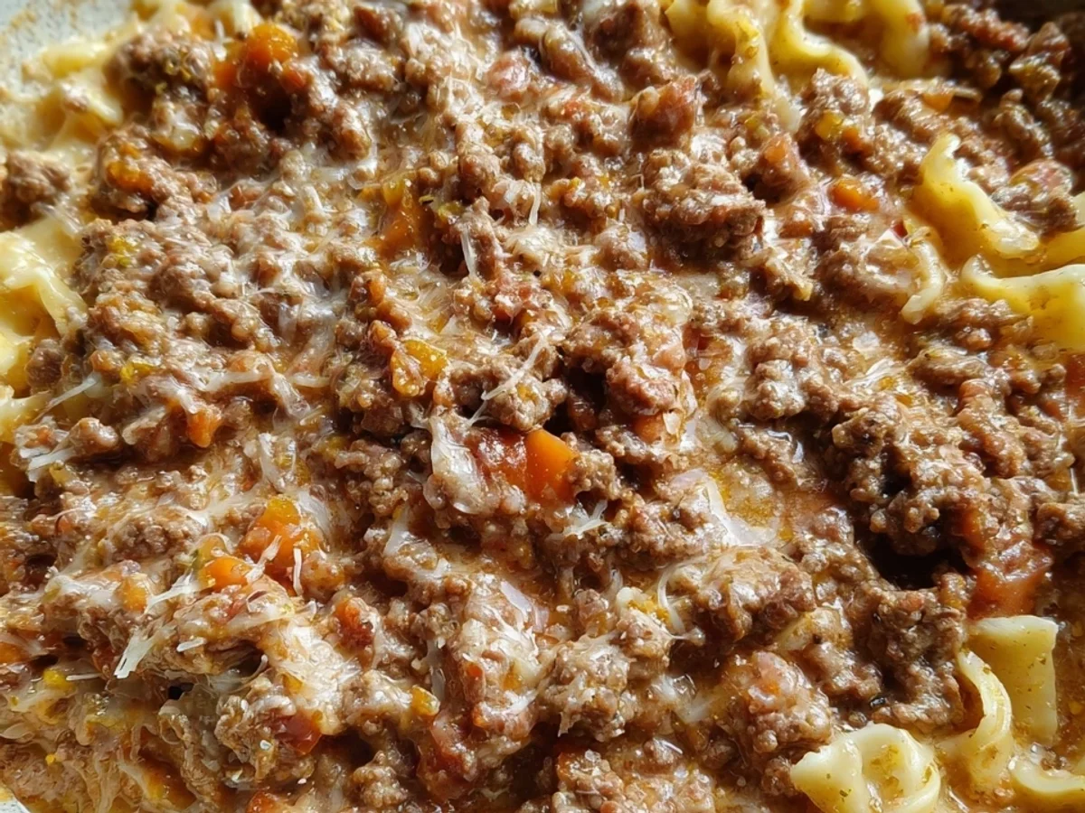 Weiße Bolognese: Cremiges Ragu Bianco Rezept - Bild 2