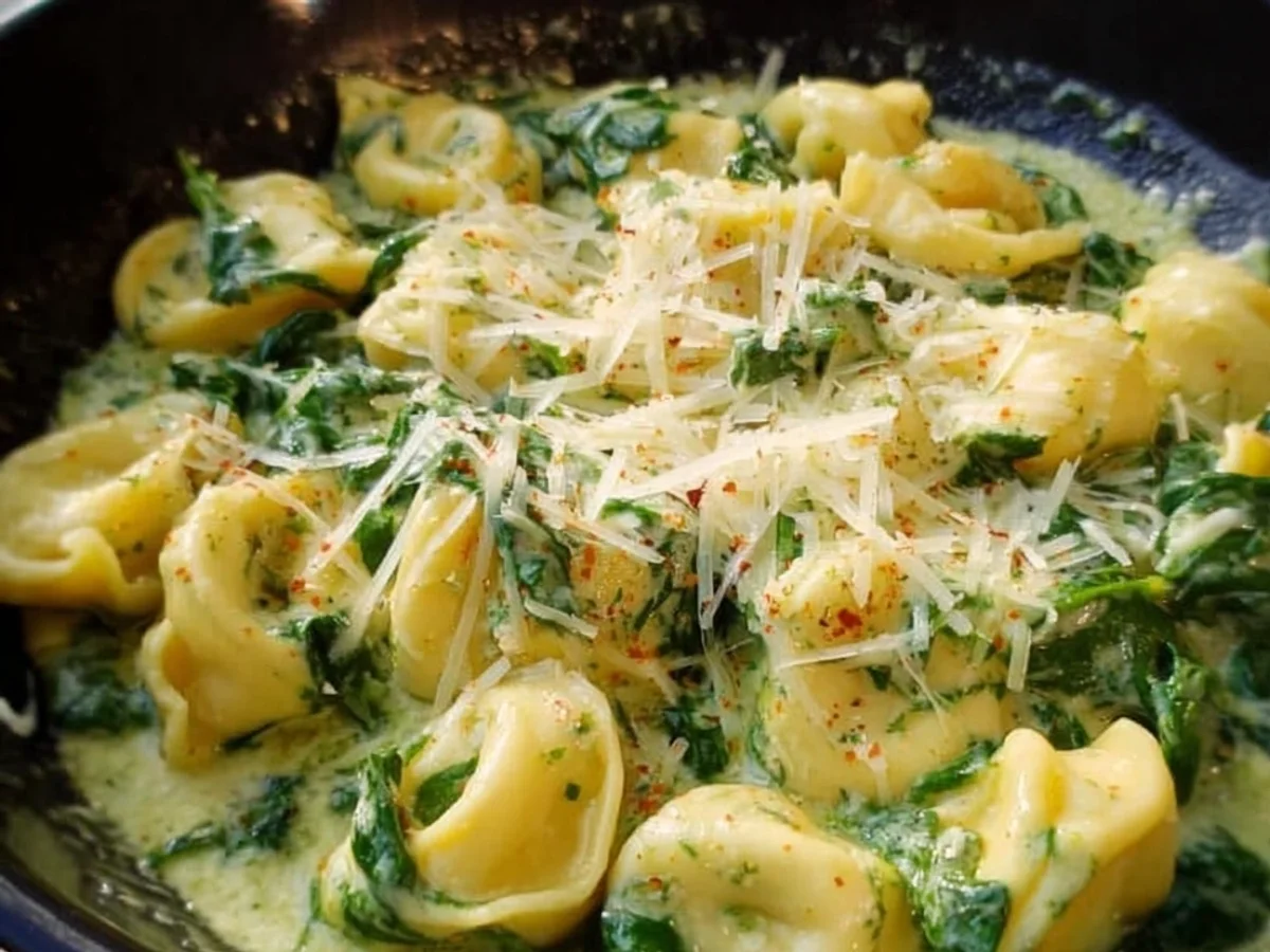 Tortellini-Spinat-Sahne-Soße Schnell & Lecker - Beitragsbild